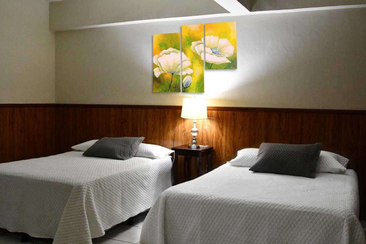 Hotel Manantiales San Salvador Esterno foto