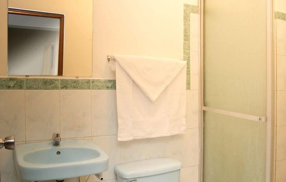 Hotel Manantiales San Salvador Esterno foto